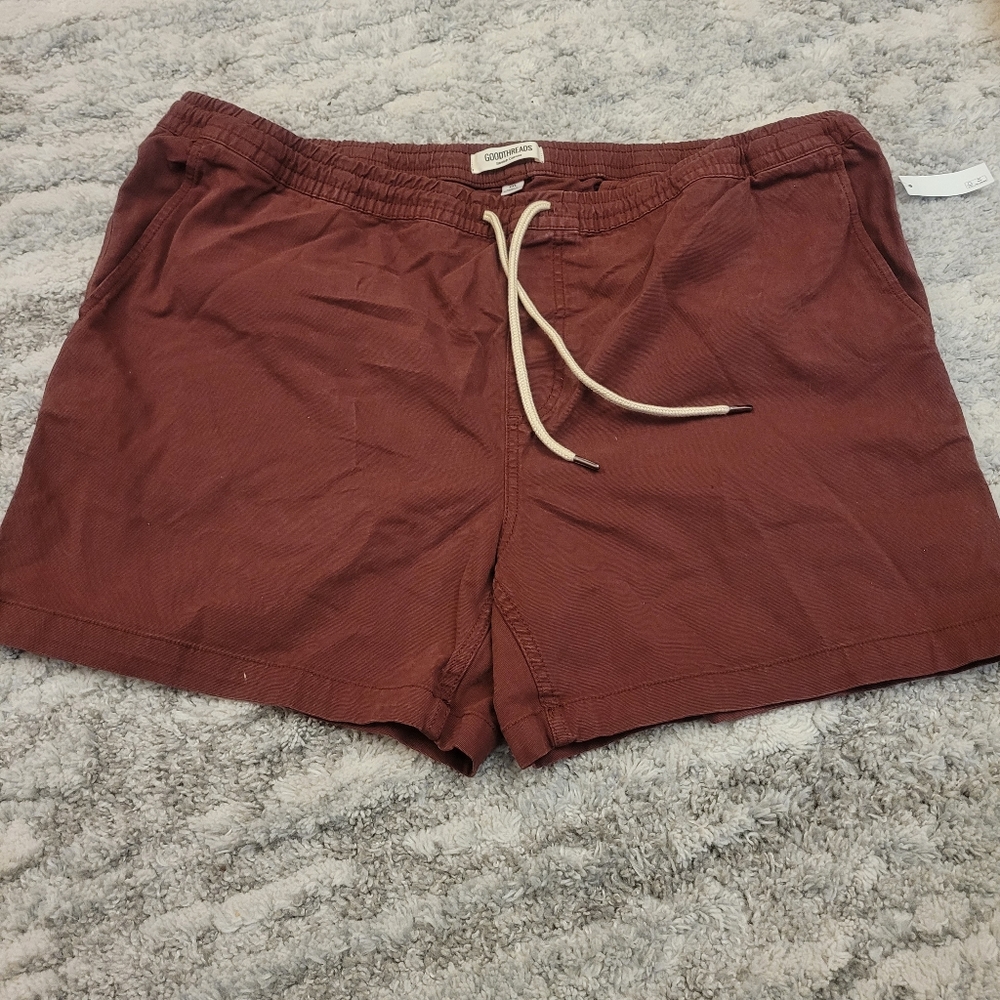 Goothreads XXL burgundy shorts